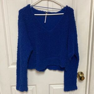 Free people Cozy Blue V-Neck popcorn style Sweater